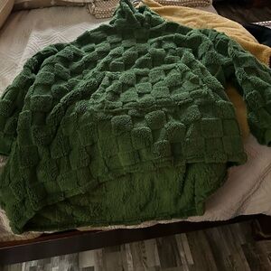Green Textured Women's Sweater